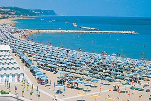 Lo Squero Rooms And Apartments Fano Exterior foto