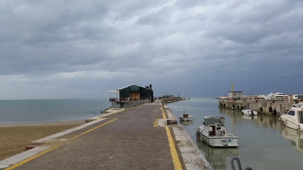 Lo Squero Rooms And Apartments Fano Exterior foto